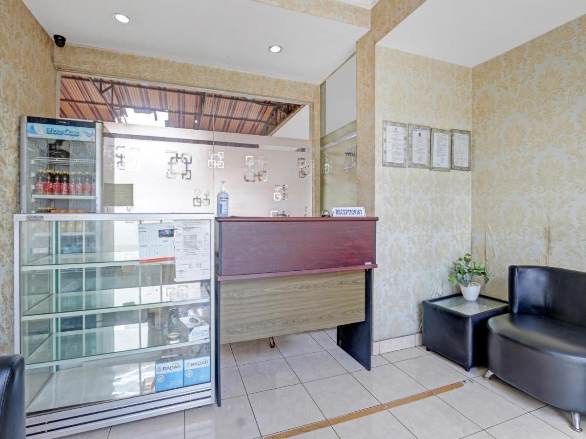 Oyo 90695 Srikandi Nologaten Hotel Yogyakarta Exterior foto
