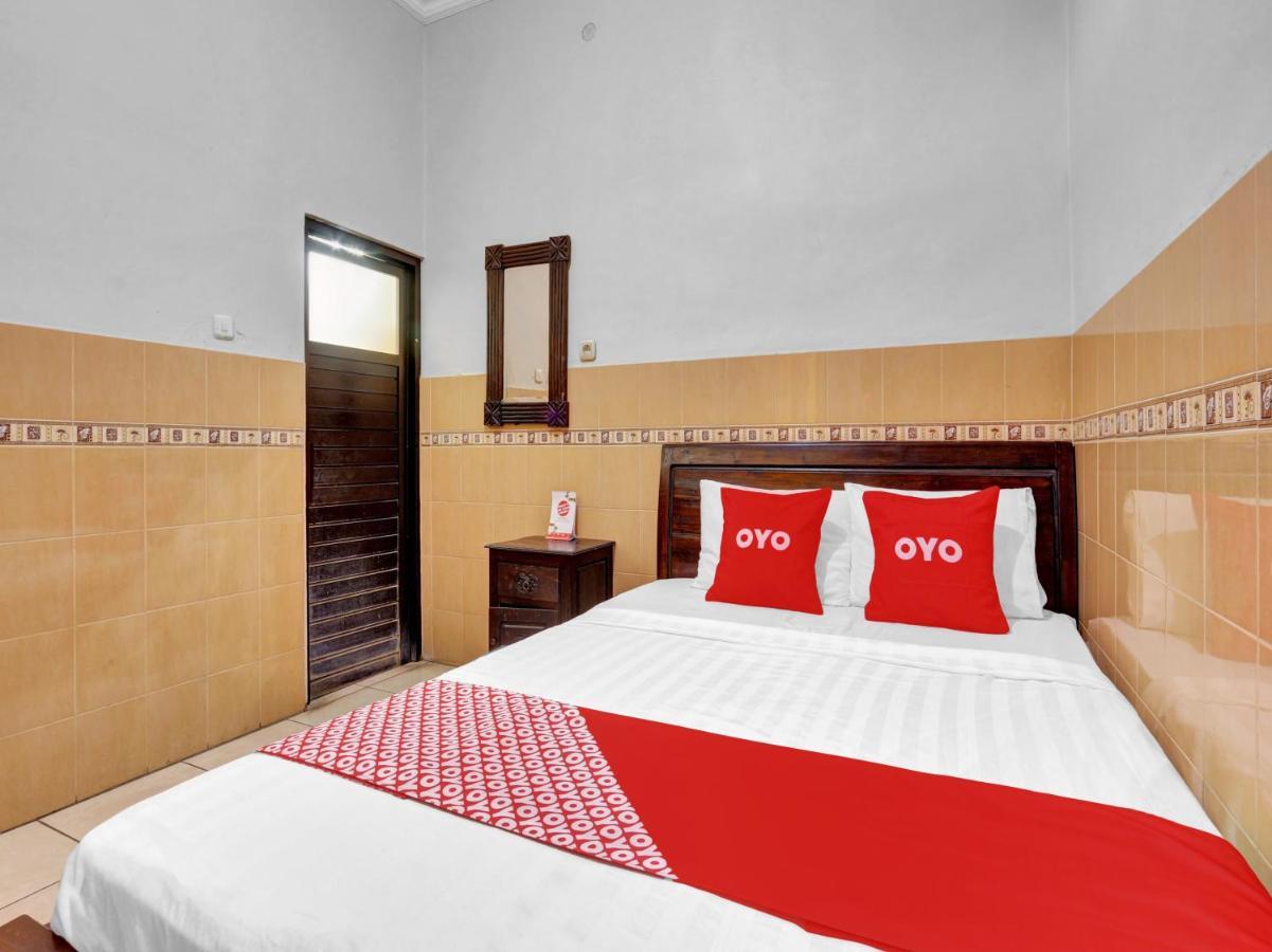 Oyo 90695 Srikandi Nologaten Hotel Yogyakarta Exterior foto