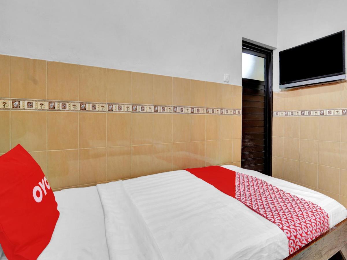 Oyo 90695 Srikandi Nologaten Hotel Yogyakarta Exterior foto